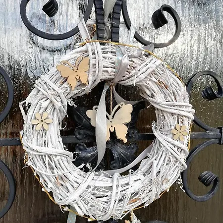 Isis In Neufang Sonneberg